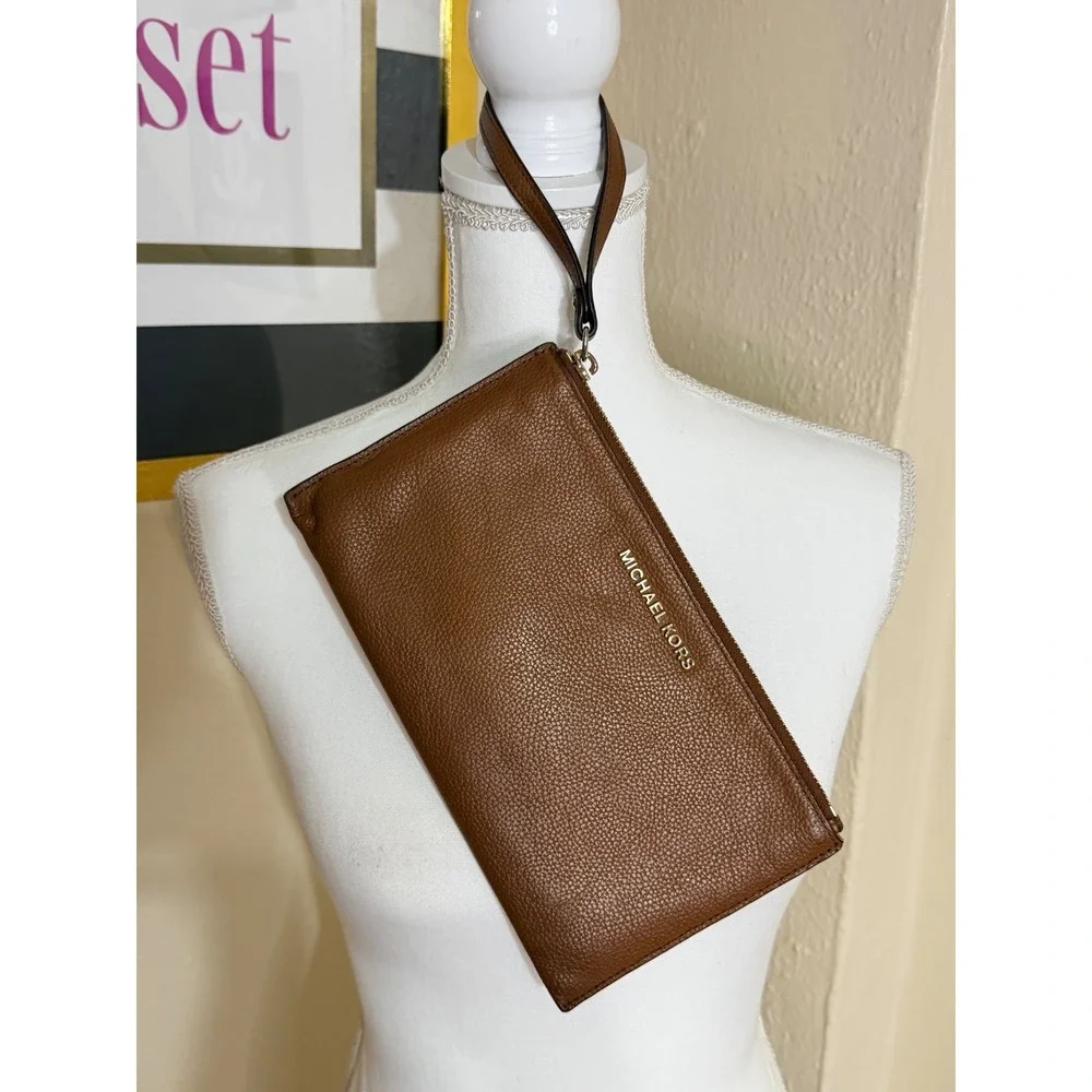 Michael Kors Adele Wristlet Acorn Brown Pebbled Leather Gold Tone Zip Clutch